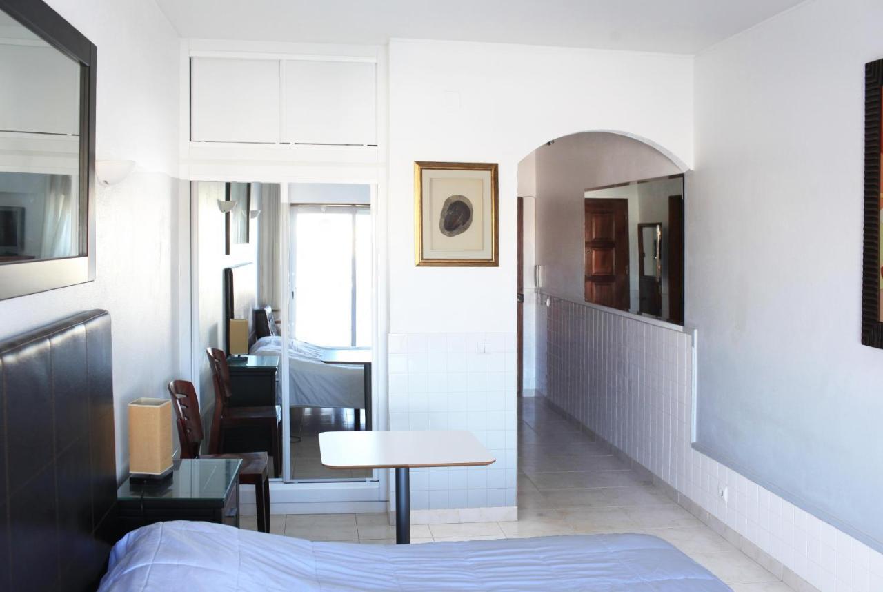 Lagos Main Avenue Studio With Marina View Balcony 외부 사진