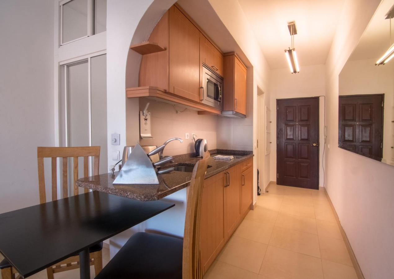Lagos Main Avenue Studio With Marina View Balcony 외부 사진