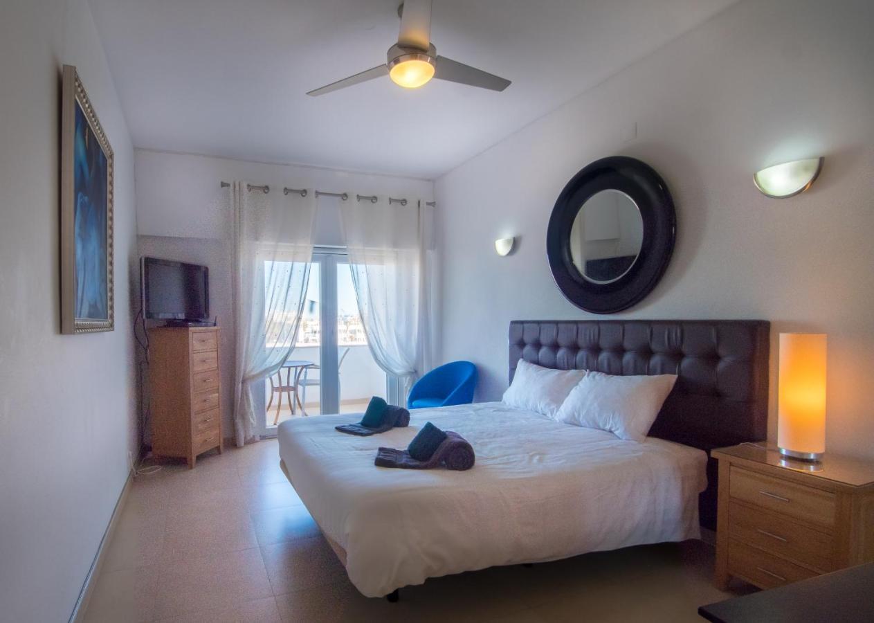 Lagos Main Avenue Studio With Marina View Balcony 외부 사진