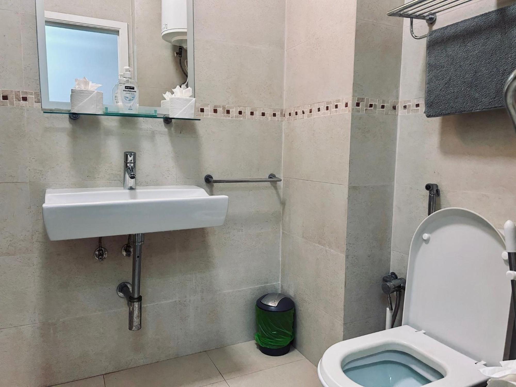 Lagos Main Avenue Studio With Marina View Balcony 외부 사진