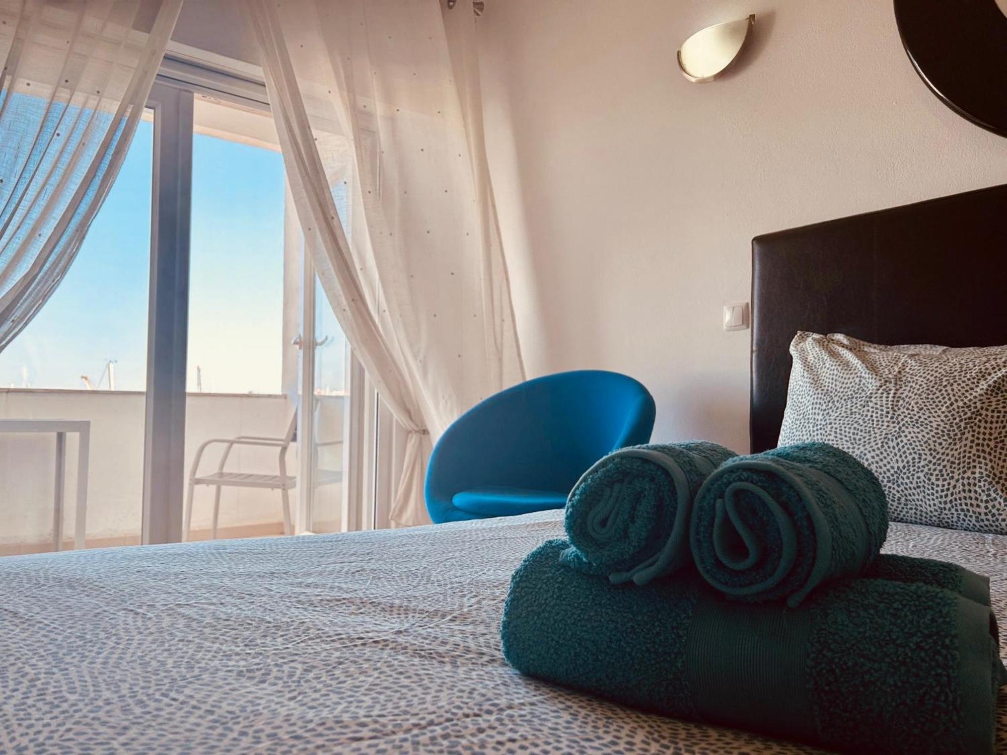 Lagos Main Avenue Studio With Marina View Balcony 외부 사진